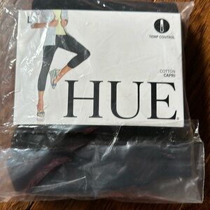 HUE NWT cotton capri leggings Size L